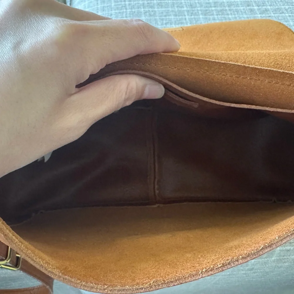 Madewell The Abroad Shoulder Bag - Picture 7 of 8